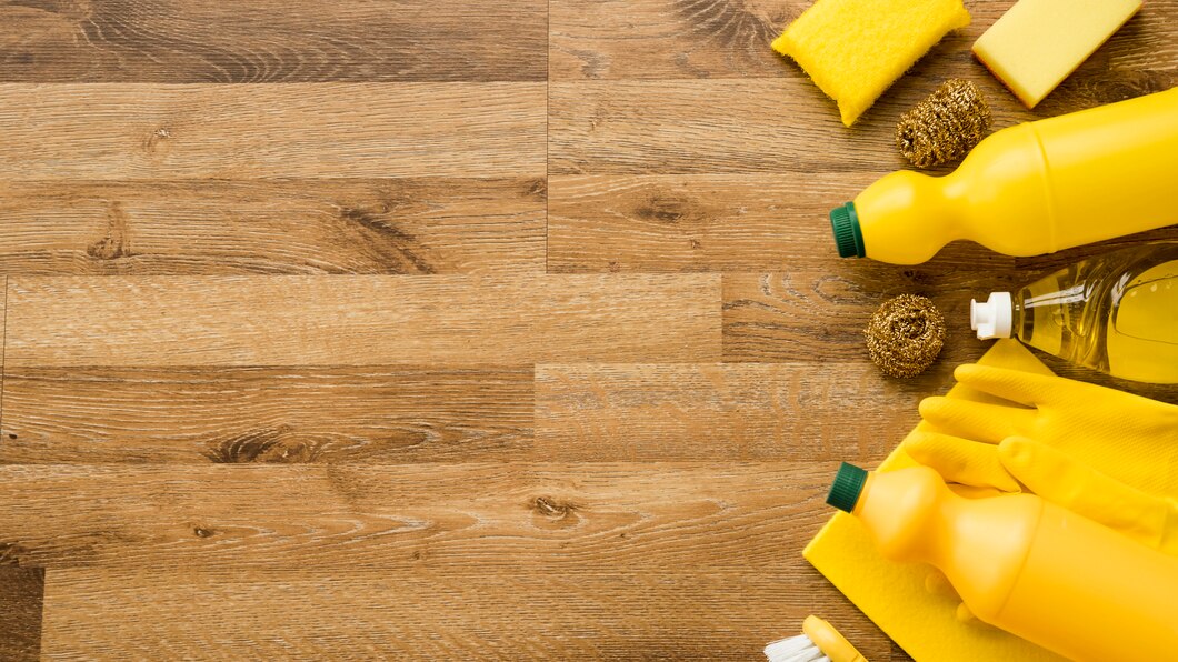 Jak prawidłowo pielęgnować podłogi drewniane – porady od ekspertów