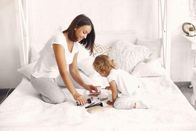 Jak wybrać najlepszy ochraniacz na materac dla zapewnienia higieny i komfortu snu?