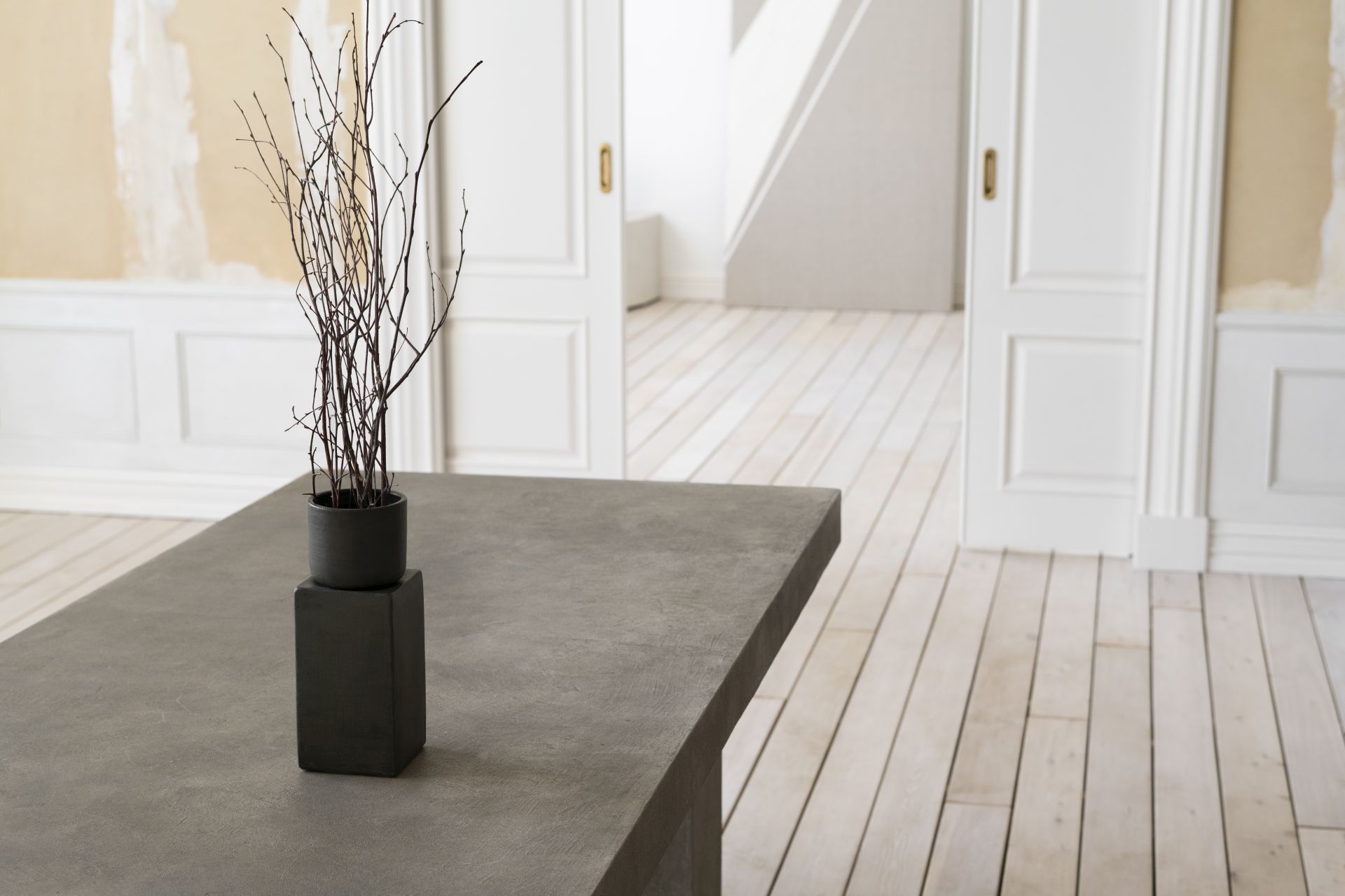 Zestawienie firm z branży kamieniarsko-meblarskiej na podstawie asortymentu, modelu biznesowego, technologii, grupy docelowej i rozpoznawalności